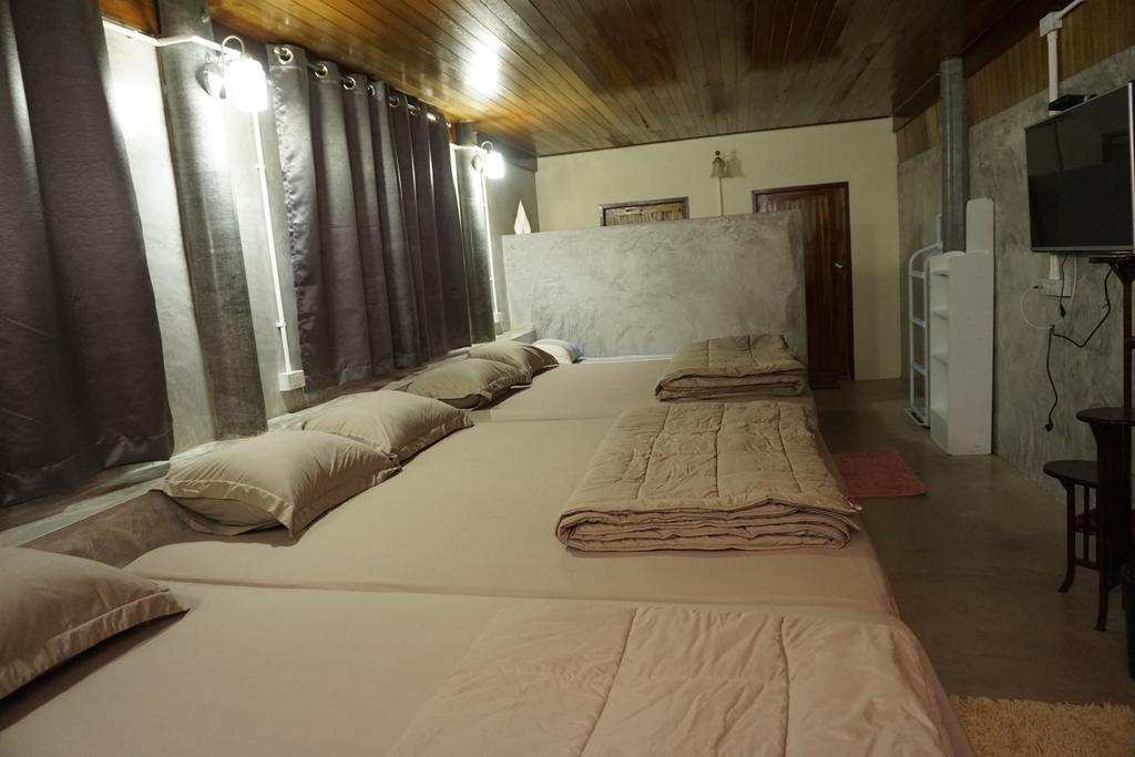 אמפווה Bansuwan Homestay חדר תמונה